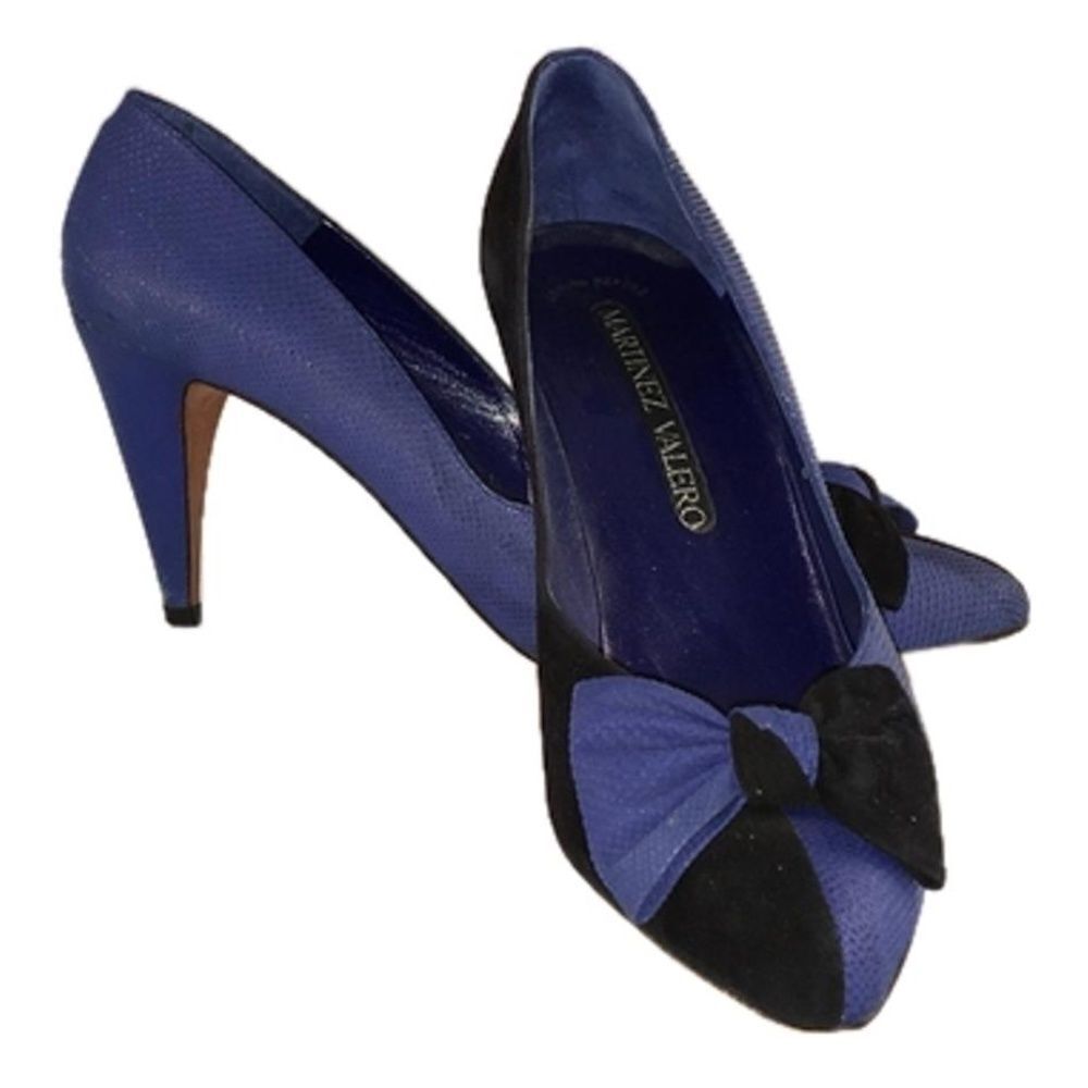 Martinez Valero Black‎ And Blue Pumps Size 5.5
